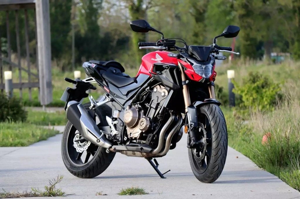 Honda CB500 Hornet — formation permis moto A2 à Saint-Maximin